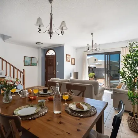 Sunhouse El Chocito Villa